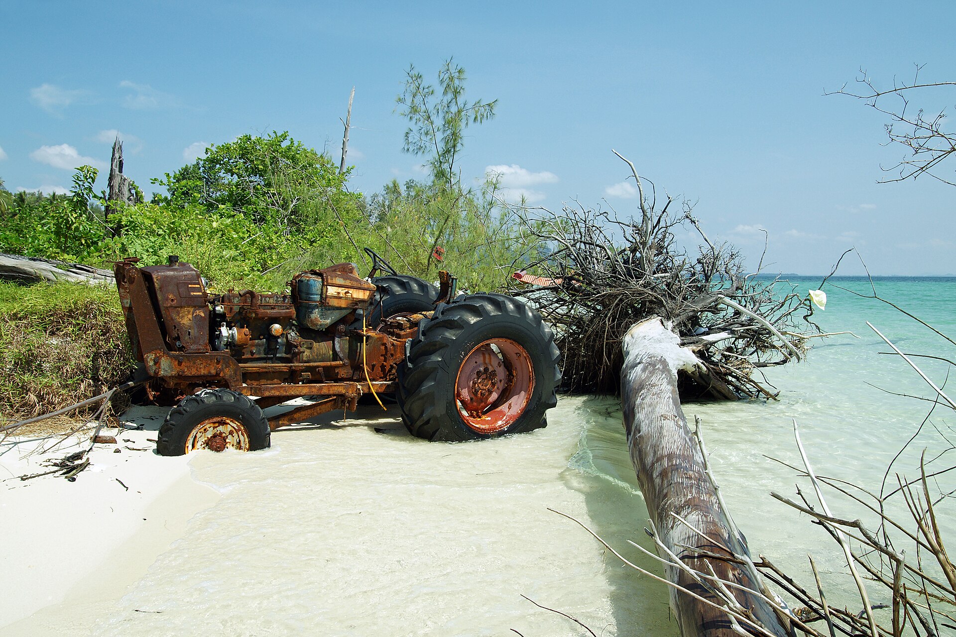 Beach scene on Koh Poda