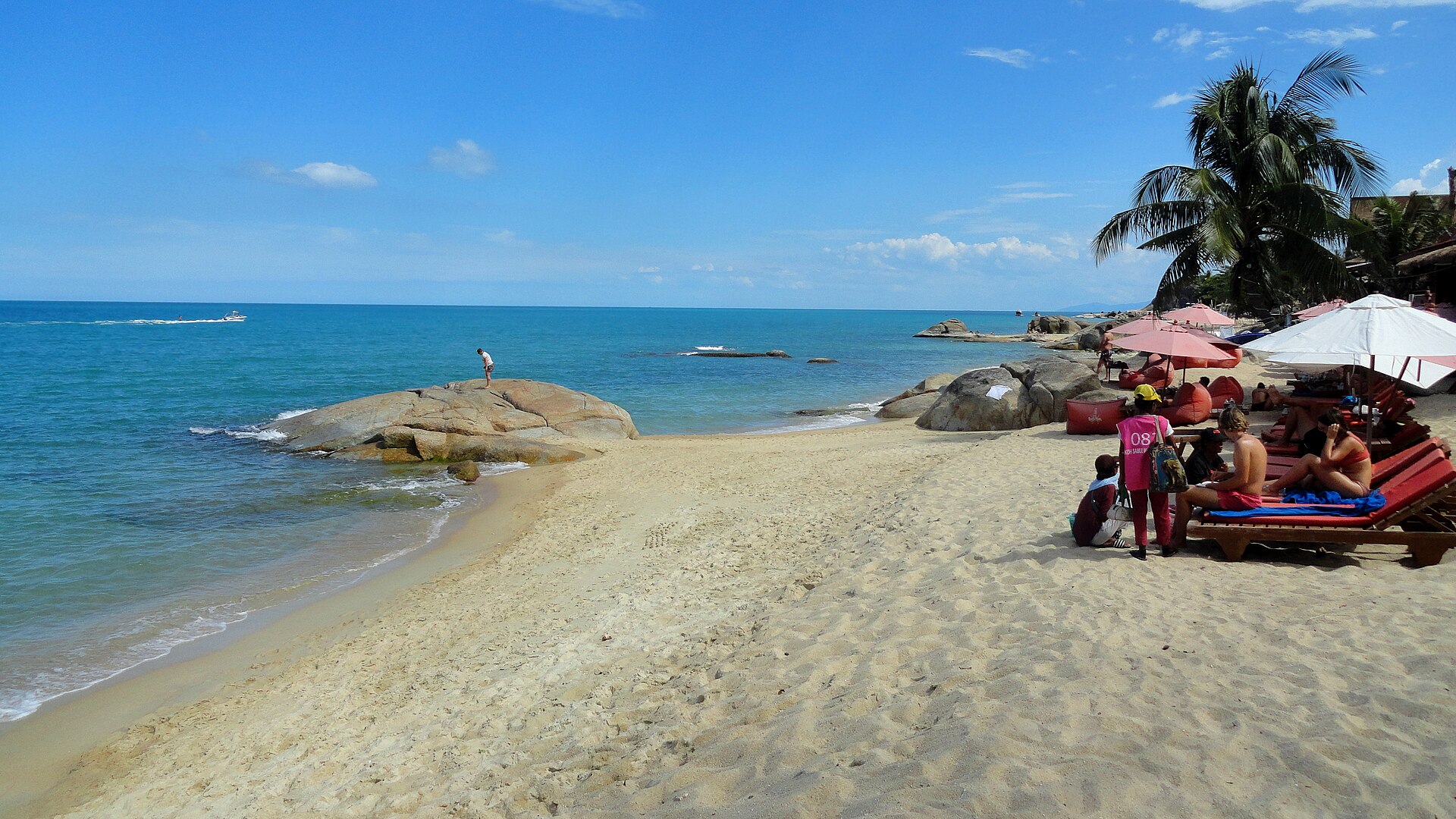 Lamai Beach coastline