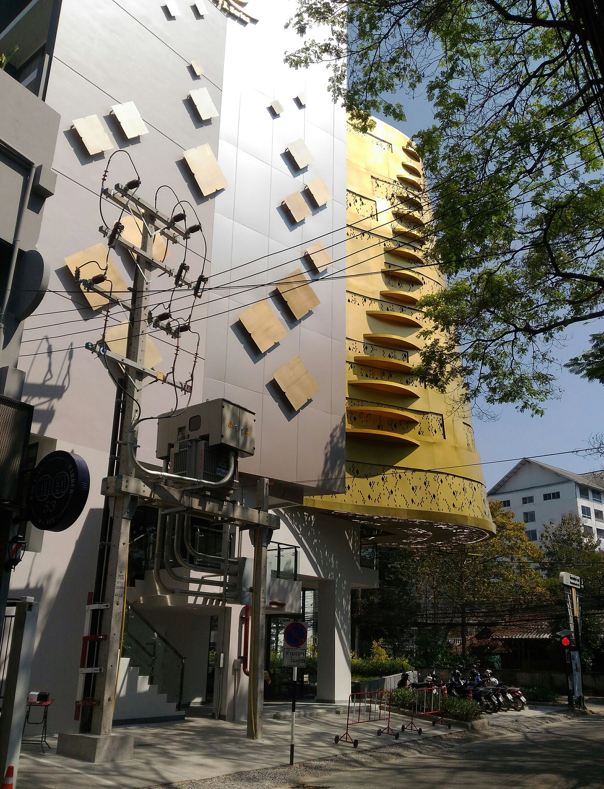 Day Trip to Nimmanhaemin Art District